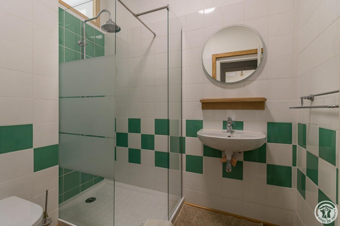 31G101712-5923a6f44410485a97c0b8938b9f5038