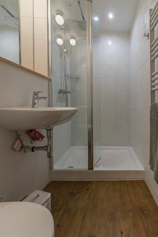 31G101713-a659af1a972a459c90a6f0fbaf5ea31f