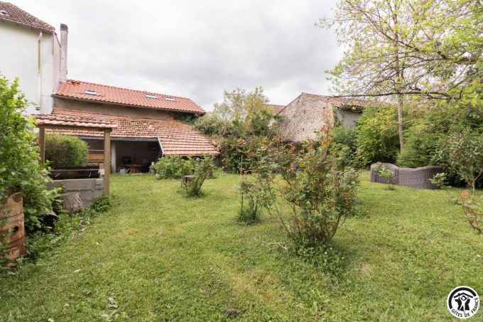 31G101753-9cacc81b33ef4f94a84c8d5a30ae248c