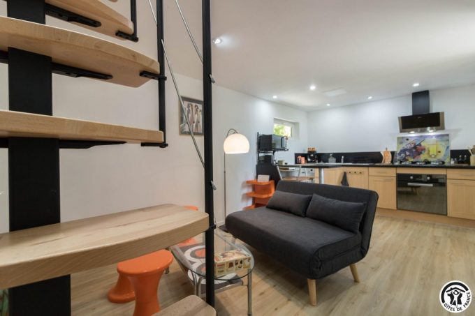 31G101770-2294415ebdb645ac9e6b8676d7c3978e