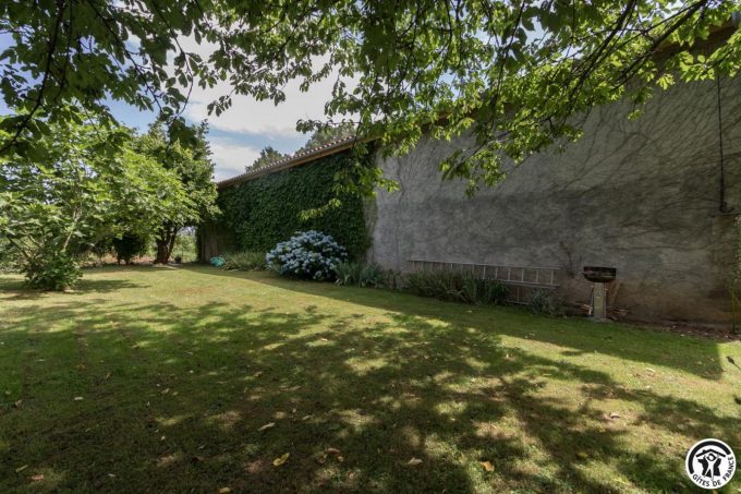 31G101770-88bb6b44018b490bb80f1d16930703c5