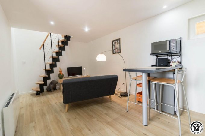 31G101770-c4a2e7c6ec25460f9adbb9bbf9575581