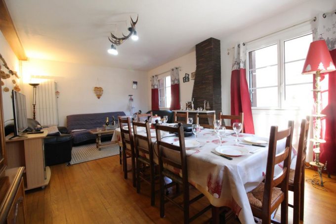 31G145014-414c6a873293483696e9ab9f71cdf498