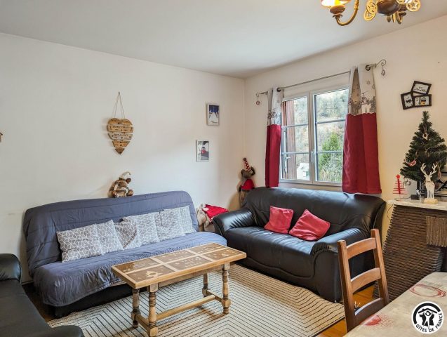 31G145014-878f1942dbe8434ba67aa571f7a46a51