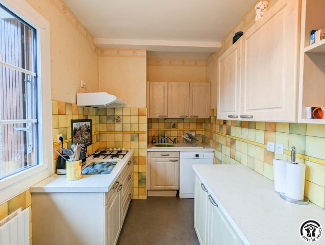 31G145014-97f5ce3ec1334e8197450c717bc1d49e