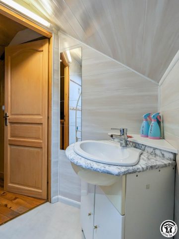 31G145014-a8144bd698c84bbe91ac31773f665981