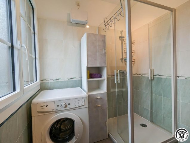 31G145014-b660fdf31c264fe38b19f5191c7eb1eb