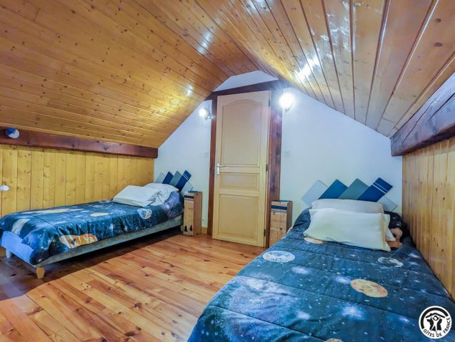 31G145014-cf137db643314c3d8fa3823eb75d7b69