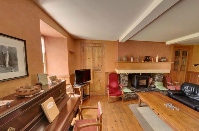 31G300454-0f747c2a5e54422f938351aedf3015d6