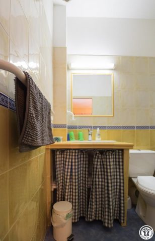 31G300454-1d3706d8dbe44a7185f9d11bf412da14