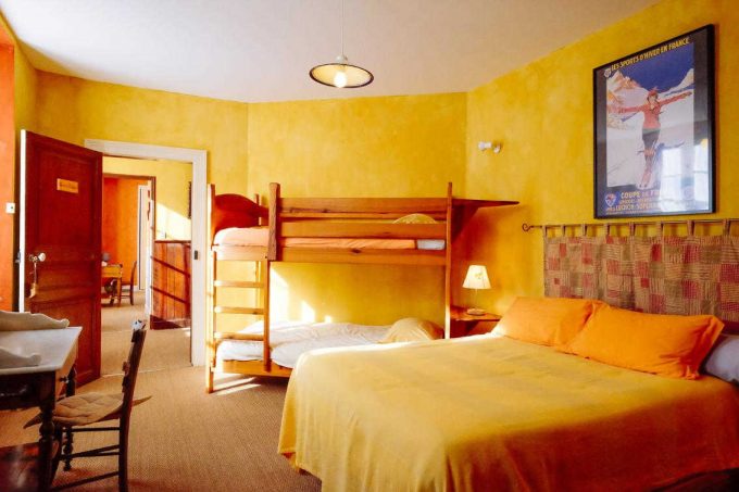 31G300454-66fa0eabadc24eb6ac3c188298ec51e3