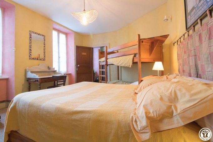 31G300454-6e5f4758dfee409581fd918c594a34e4