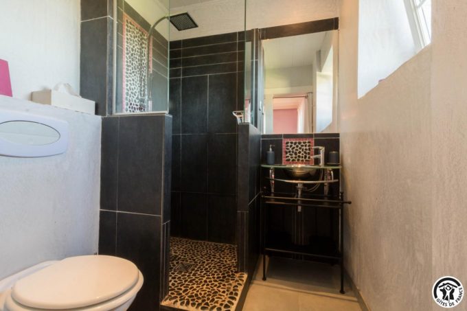 31G301028-373c2935164d4aa5838bc94395124546