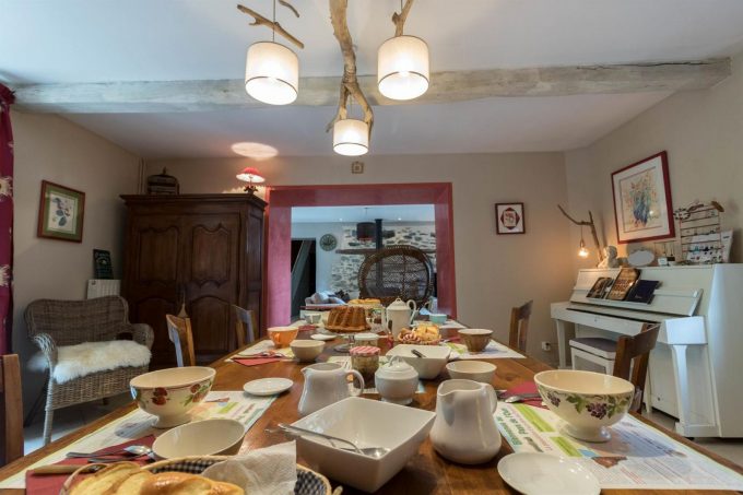 31G301028-5f94649b0c414e6b9e1718e88ee09ffe