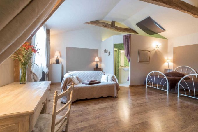 31G301028-9b1e7d93182a4e03ad6775a994fc5dc2