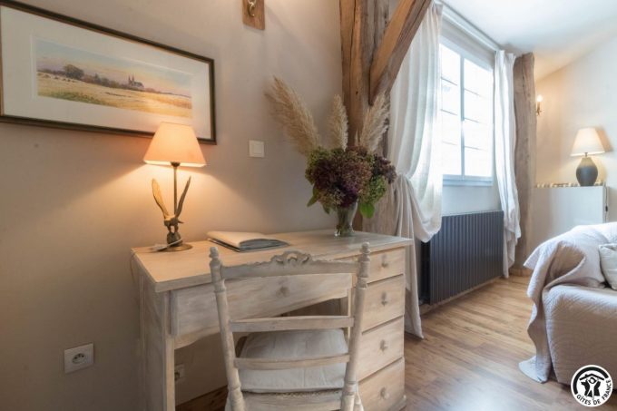 31G301028-abe893ecdaf240f09c2d74a13d26cd6b