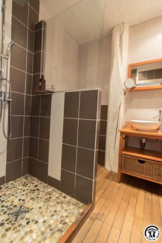 31G301028-c10dc325d2244410aff99879667a418d