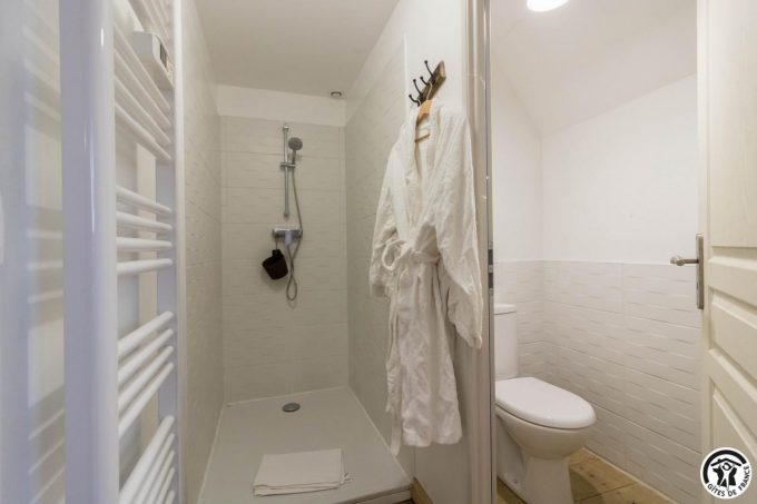 31G301394-b4d87ec660fa4ae0940a35b79a166a0b