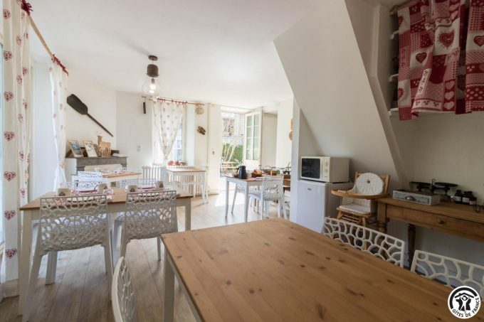 31G301394-cd1c5a657f134390963d6ca8e197556e