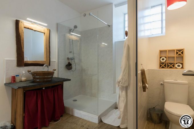 31G301394-e904965a63e144a3b29787d436b9ff27