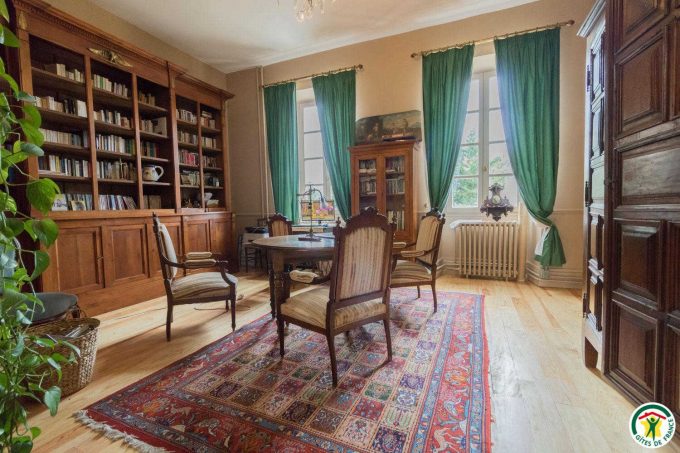 31G301577-26c8116dc02f4fff8a87935031bb8928