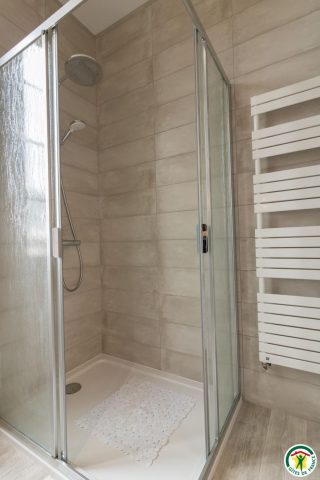 31G301577-9dd5a548f95745d1992f11288d34f40f