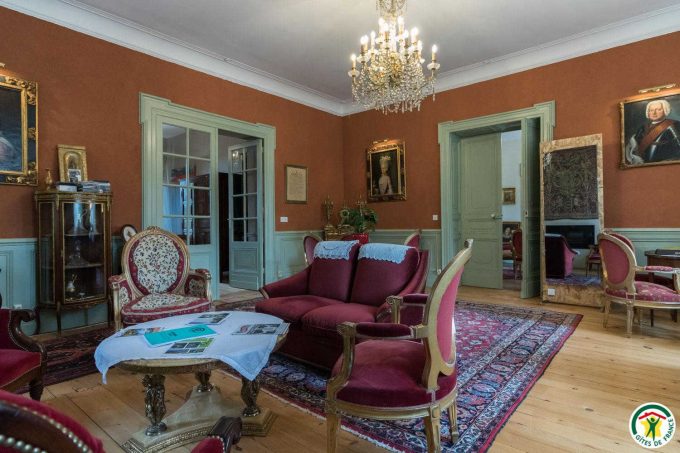 31G301577-faaf57180fb54ec9b5b2d7582a874741