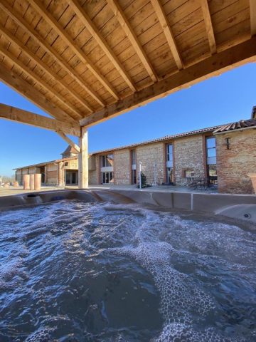 31G301623-23b6fd0ef39e424ca52703eec9309c9e