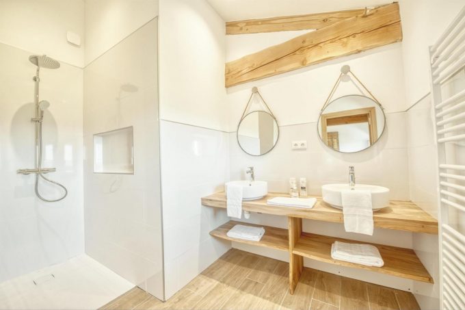 31G301623-34afd9e5ab6840178fcf0cb7e675e27f