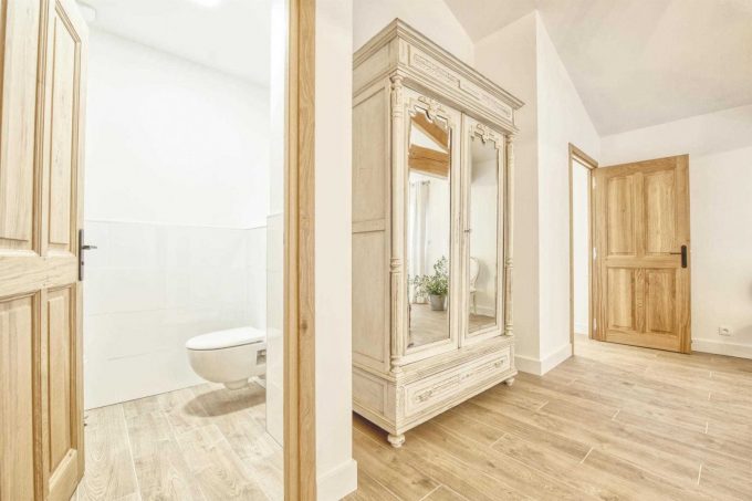 31G301623-39f5d75110674c4db626319f9aefedfd