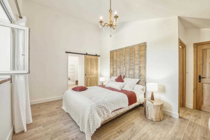 31G301623-4d8551e6311b438db737469070d5c5c6