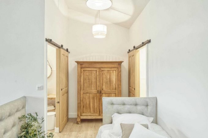 31G301623-88e18399f4cc4f4a83e75d30ccd29bf6