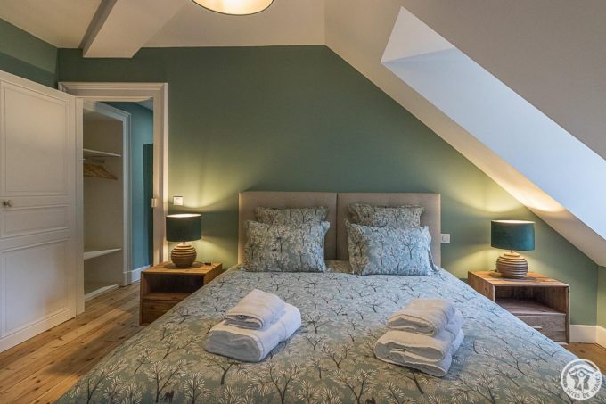 31G301670-467c68bff18e4540a263d02abcfe3ec2