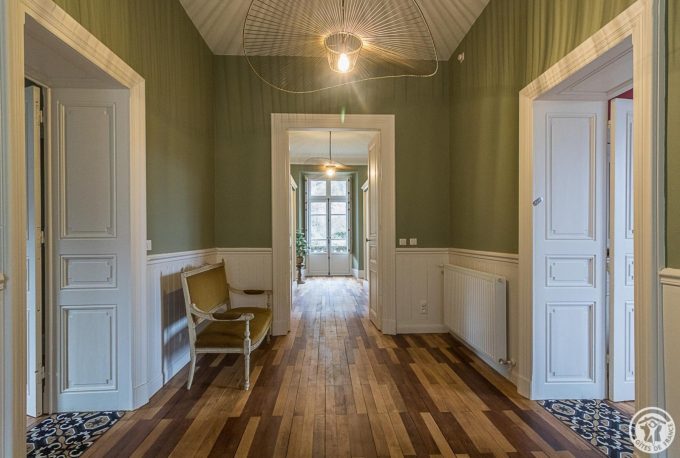 31G301670-47d38b12f9184758acf12a226a3a20d0