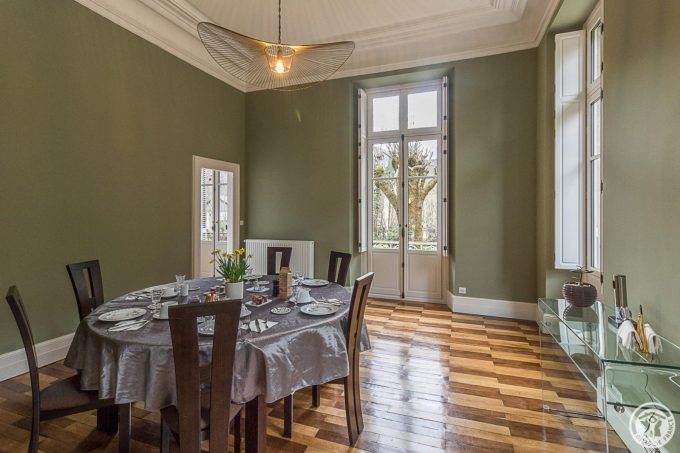 31G301670-9623a283883d47fba6a84065816baa1e