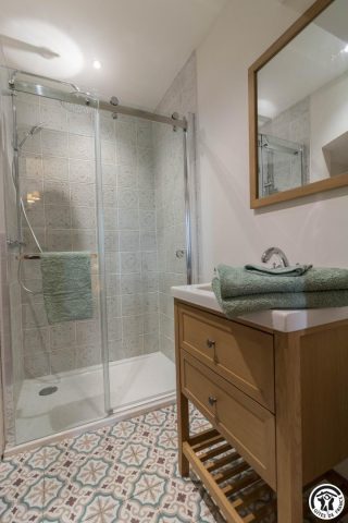 31G301691-ee0df8b1967845ceb324d46e06f4cd91