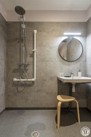 31G301726-081e1c60c98842d5950a07cfd8777d68