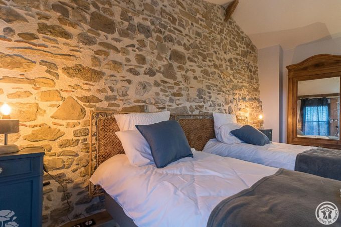 31G301726-24773274bd2c4865929712ebf96bac90