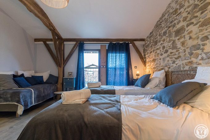 31G301726-247be4a489734ebda8bd492818e9dac6