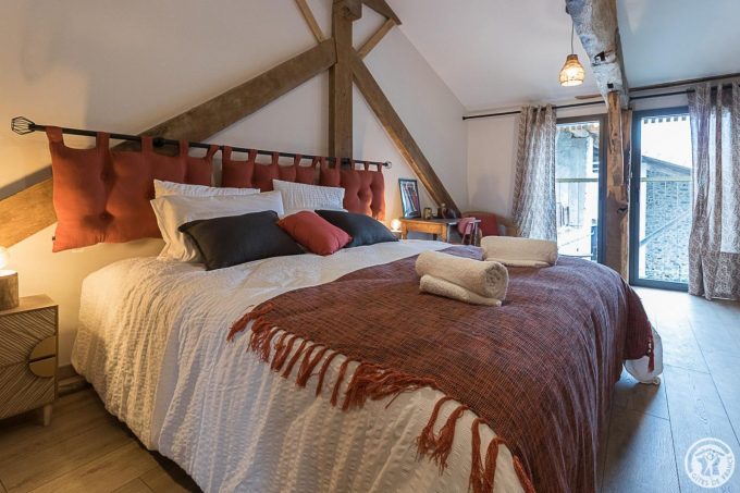 31G301726-4454b94855394aa1bfc9d60a22884671