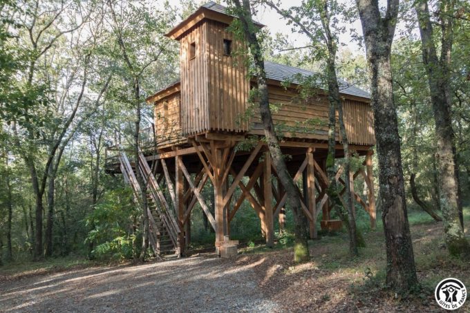 31G301727-2887d84e323b4b3b9637641ef0bd54c5