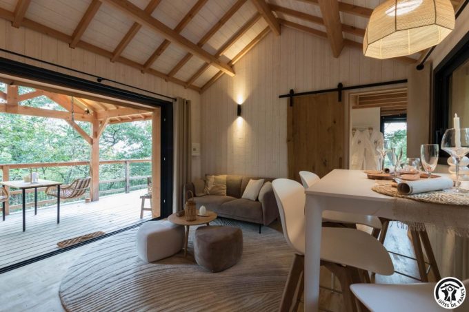 31G301727-34531bf8f3c548039b6f125abae87c26