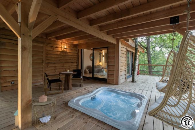 31G301727-3e6d956230404effb07209e4188d4c57