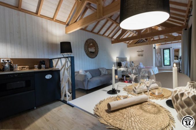 31G301727-50e062a8c8ba48bfb239be8585fd32c7