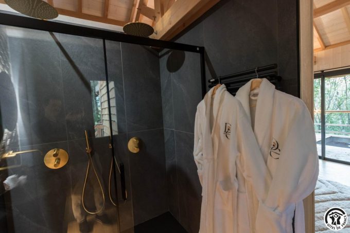 31G301727-6d1505c5afdd417fb75632068d60997f