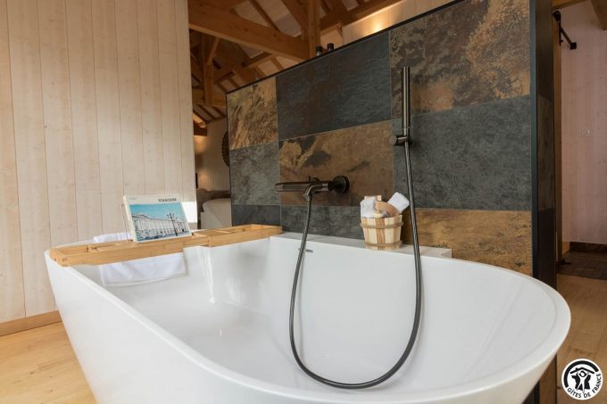 31G301727-801950ccc87647d1b1d7d430022b956c