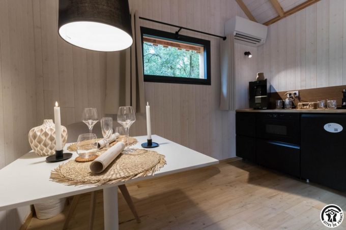 31G301727-a74b393f685749c58264ec386bb19109