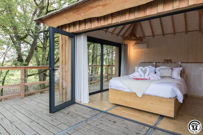 31G301727-ad759781576b40f6939fbed3efaab310