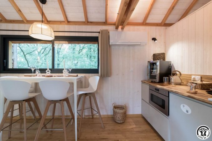 31G301727-d0f512c7ab7845dd87c7ab8f9688daf6