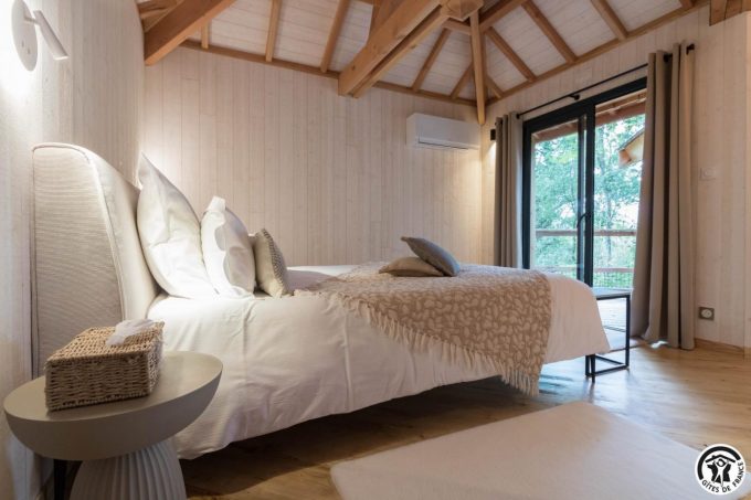 31G301727-e308a11b0c1741ff99ad298671456aec